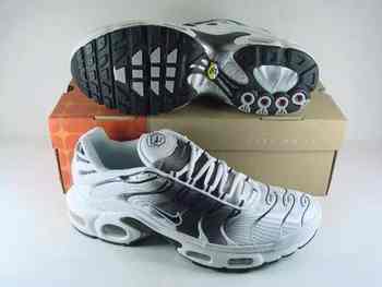 nike tn requin homme 42 nike tn requin homme 42